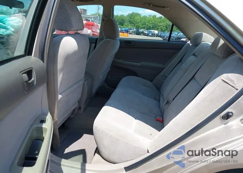 2003 Toyota Camry Le из США, поврежденный, VIN 4T1BE32K93U216142